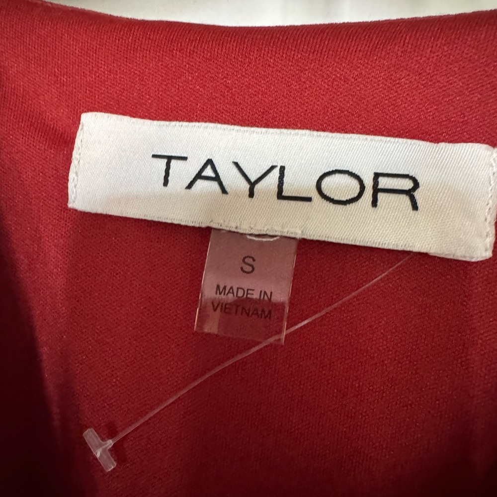NWT Women's Taylor Smocked Empire Waist Midi Dress SIZE Small Auburn color - Picture 3 of 15